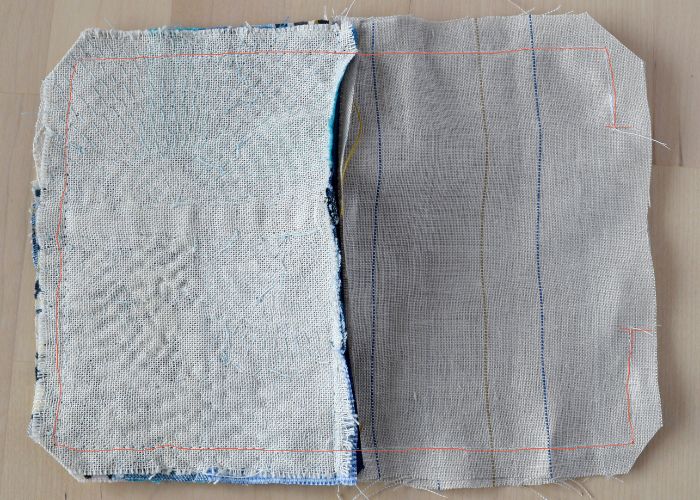 Schneiden Sie die Winkel des Materials an den Ecken ab.