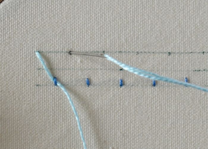 Broderie au point de mouche bicolore Étape 8